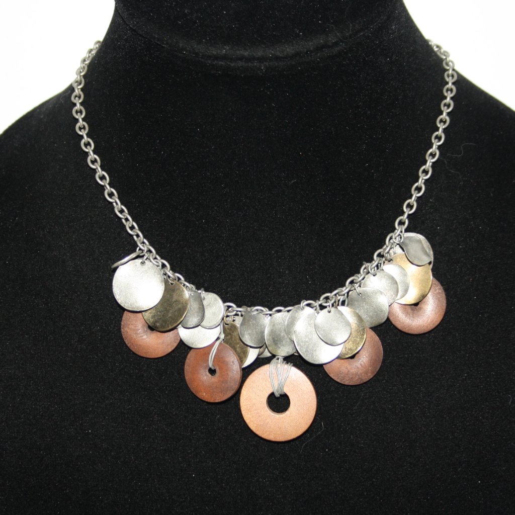 Beautiful Silver And Wooden Charm Necklace 16-19 10$
